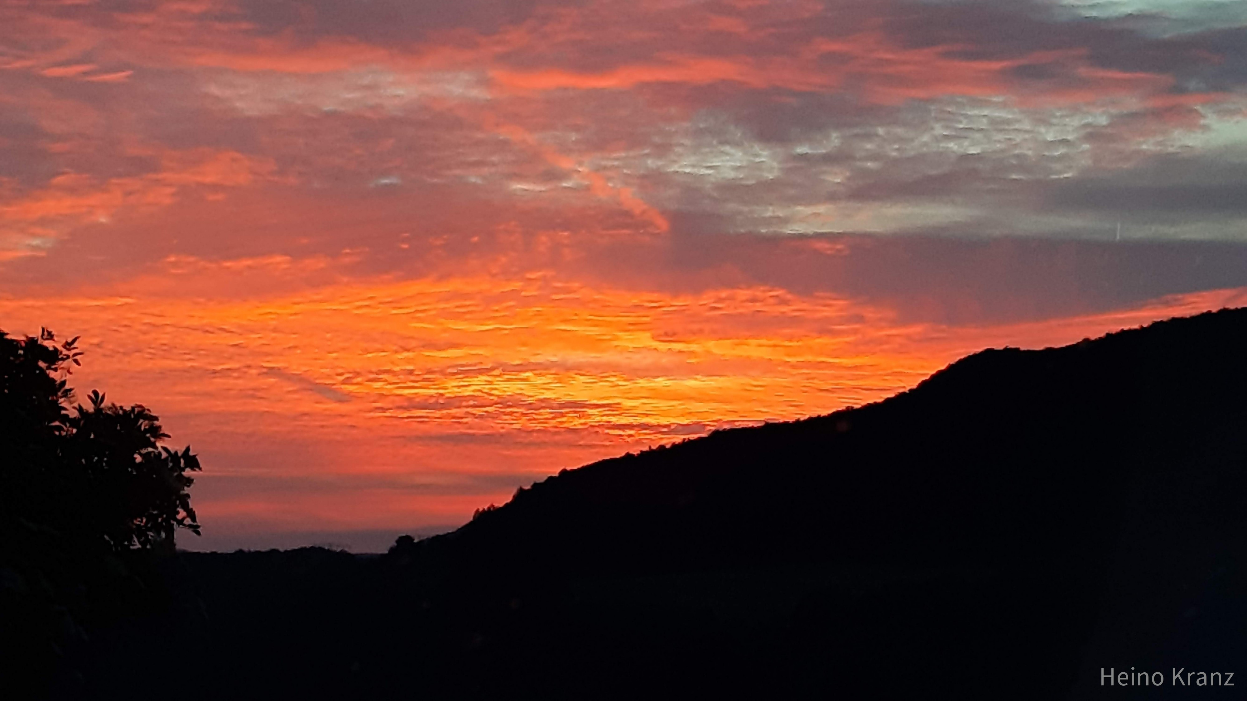 Morgen`s  5 Uhr in  der Rhön