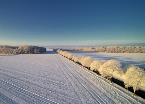 Landstrasse im Winter